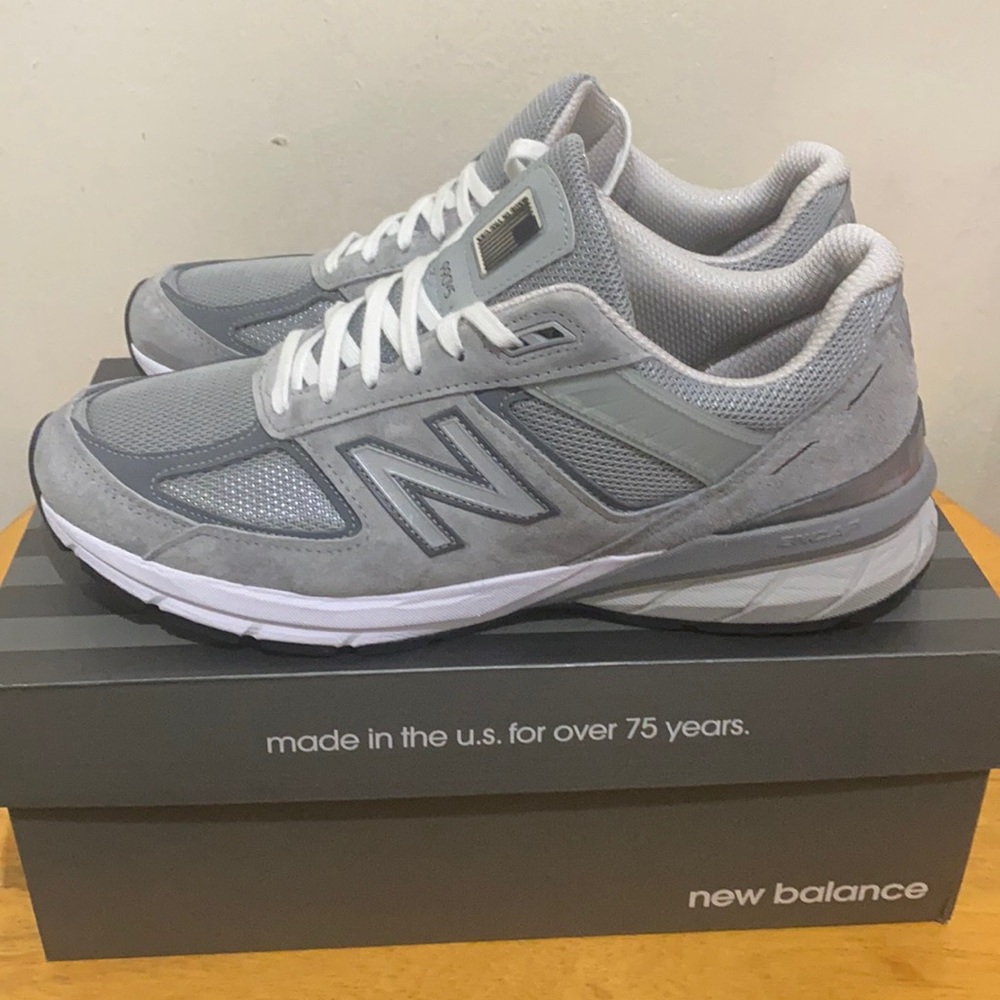 New Balance 990 v5